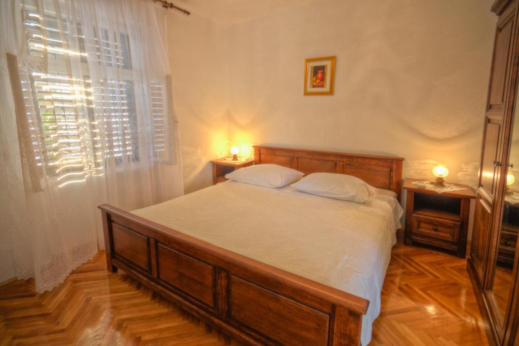 Guesthouse Wish Stari Grad  Bilik gambar