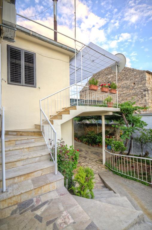 Guesthouse Wish Stari Grad  Luaran gambar
