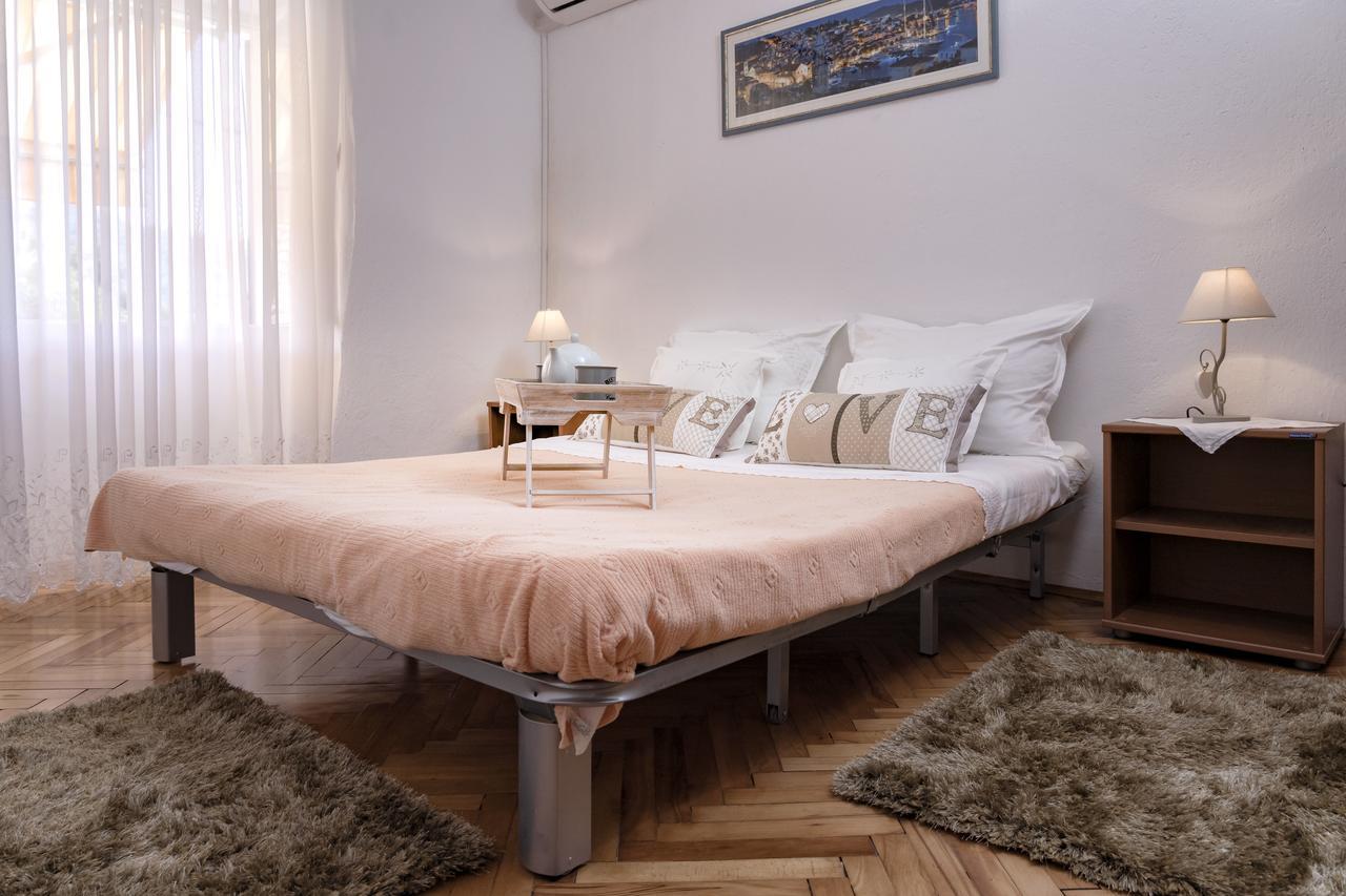 Guesthouse Wish Stari Grad  Luaran gambar