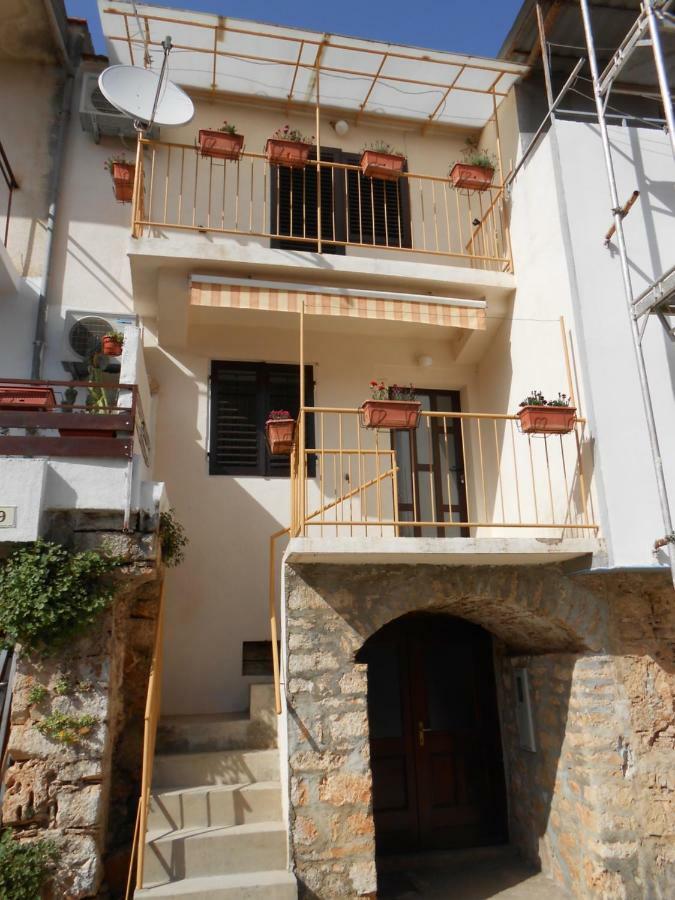 Guesthouse Wish Stari Grad  Luaran gambar